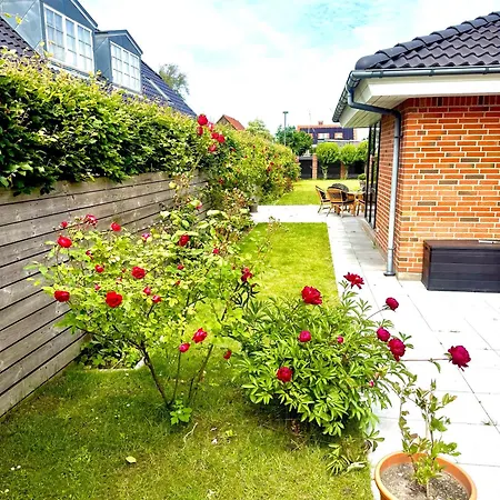 Spacious Luxury In 빌라