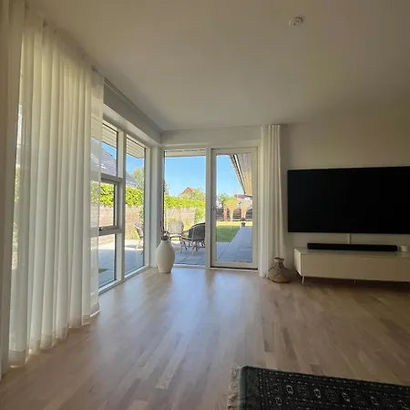 Spacious Luxury In 빌라 *